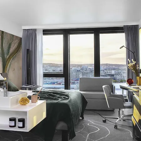 Novotel Porte Versailles 4*