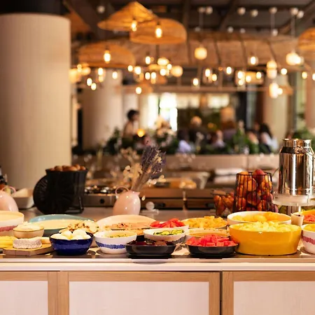 Hotel Novotel Porte Versailles 4*