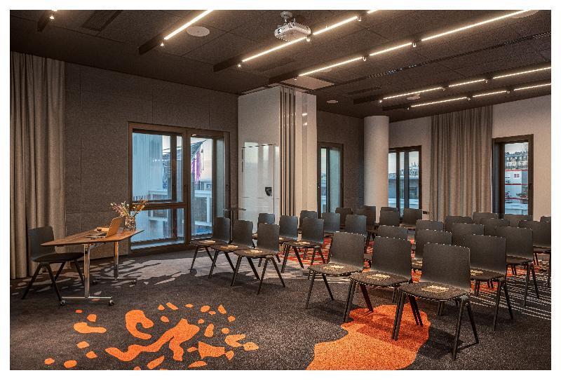 Novotel Porte Versailles Hotel 4*
