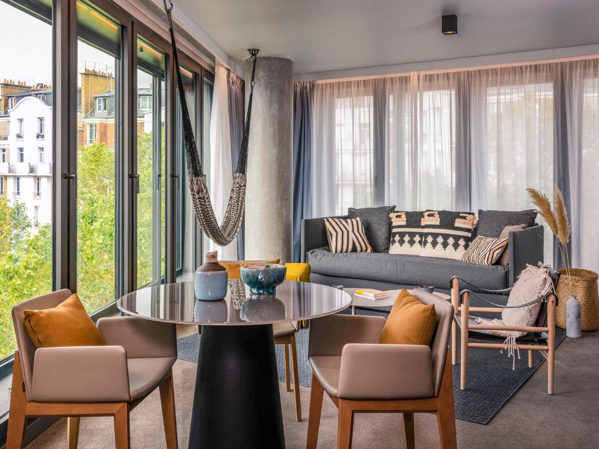 Hotel Novotel Porte Versailles