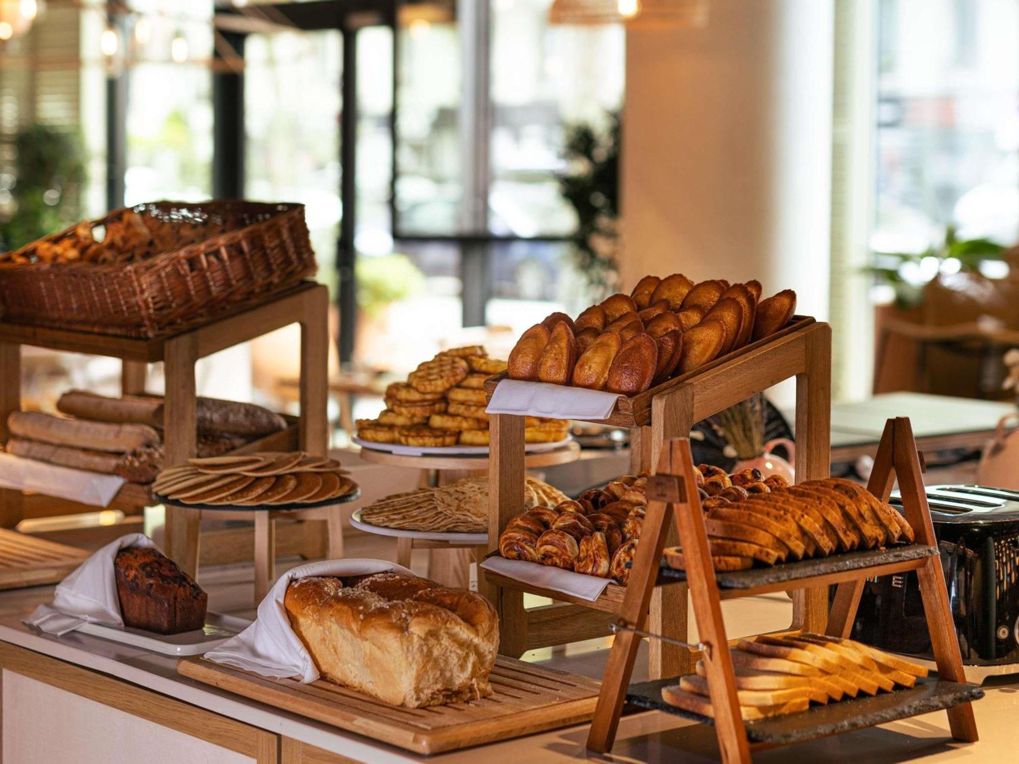Novotel Porte Versailles 4* Parigi